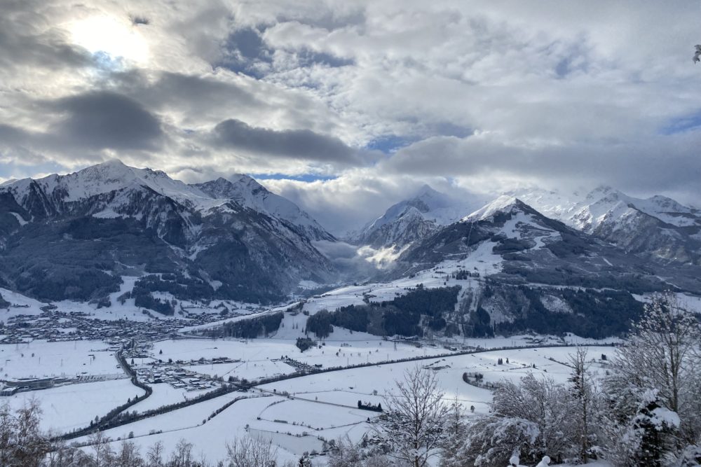 Pinzgau Winter mit Kindern Blick auf Kaprun