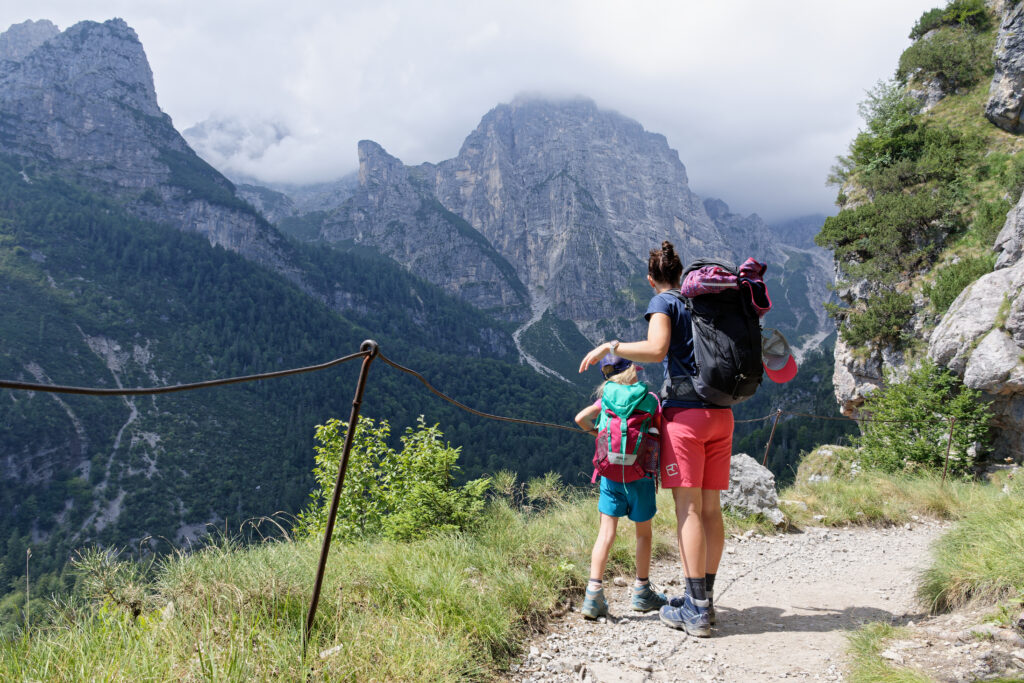Wandern am Molvenosee in die Brenta Dolomiten